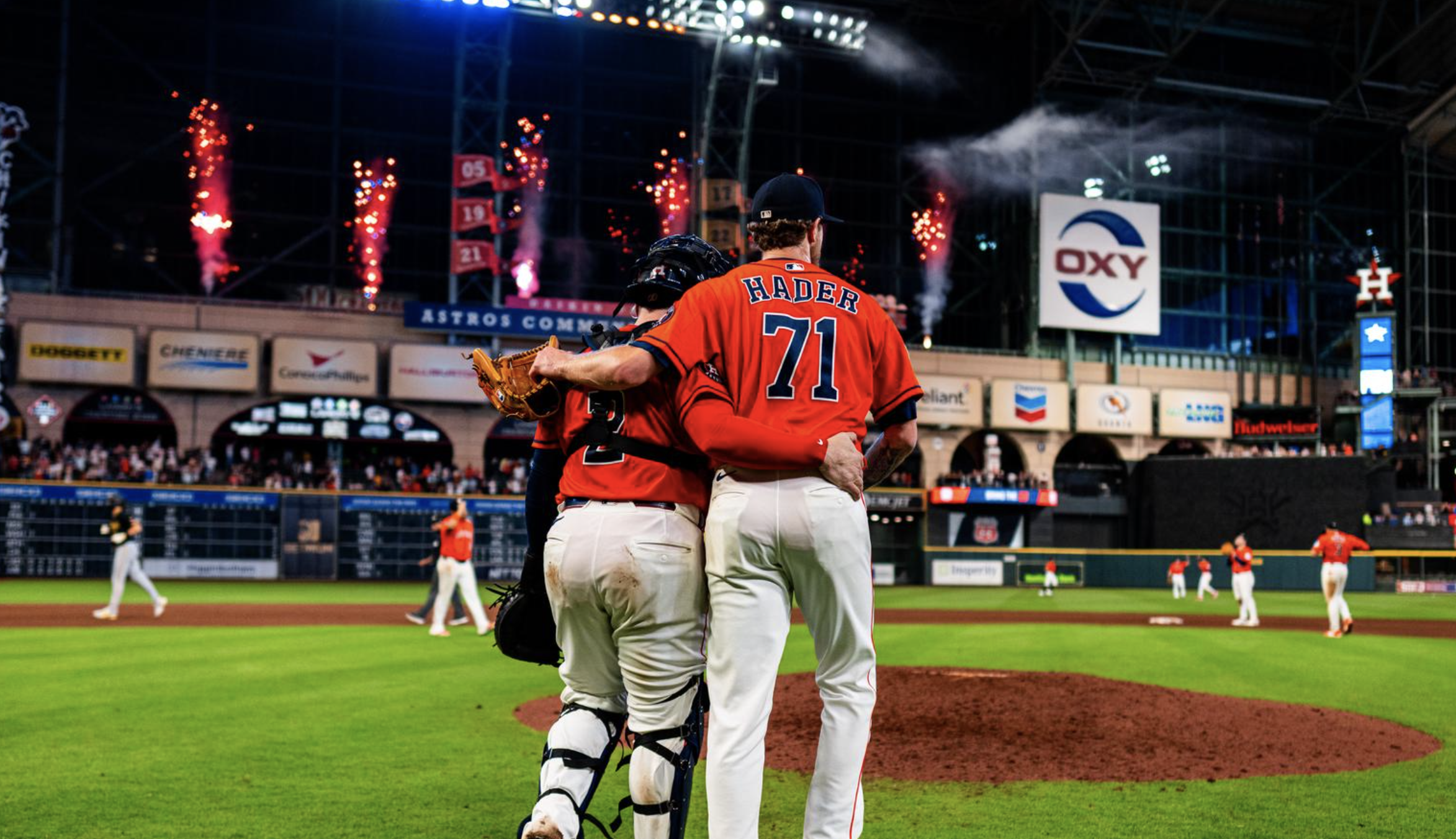 Astros Comeback To Take Down Pirates 11-9
