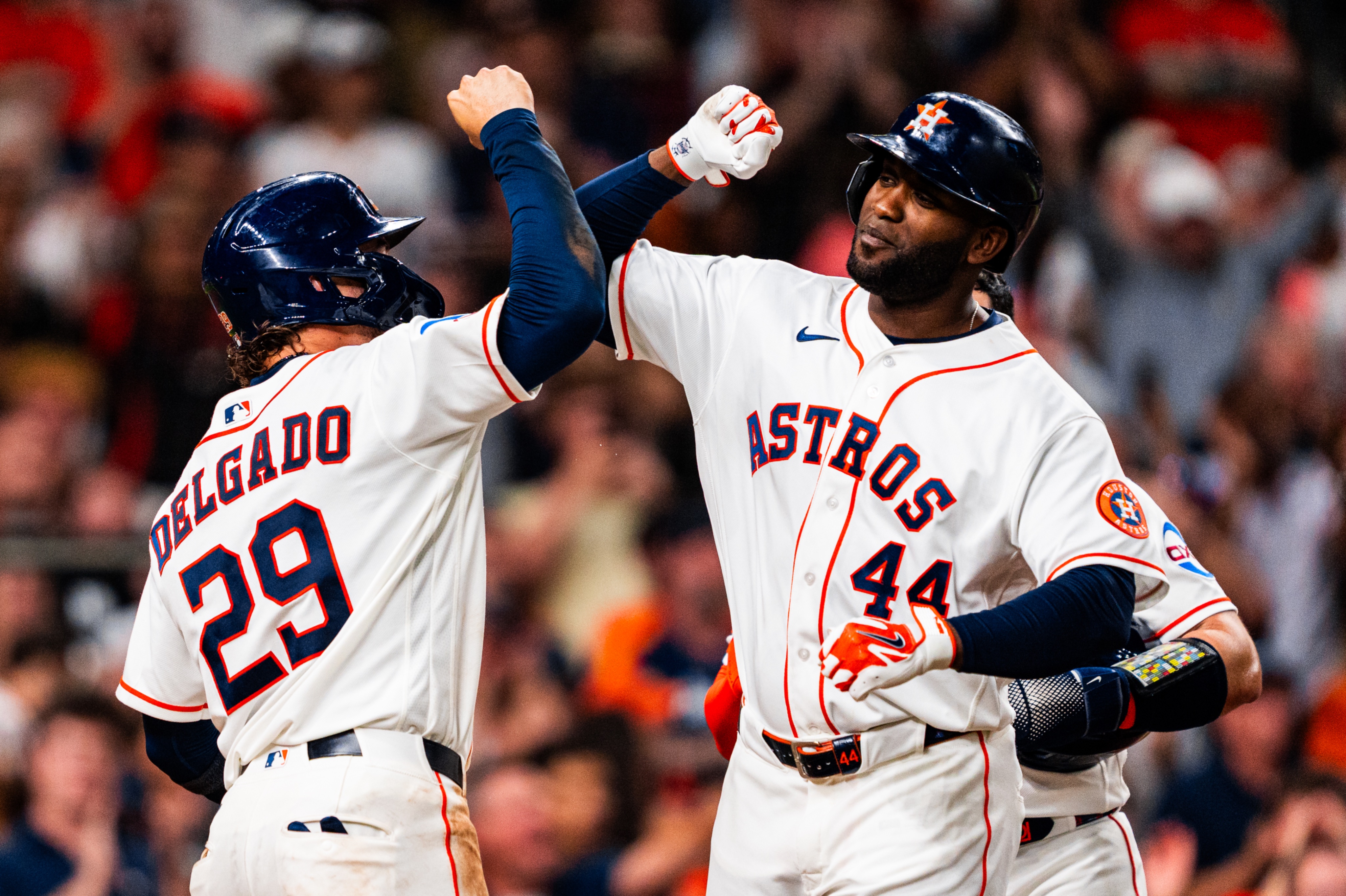 Yordan Alvarez Slams Astros to 6-4 Win Over Twins