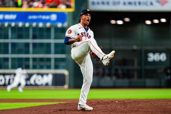 Astros Fall Meekly to White Sox in Game One of the Wild Card, 6-3